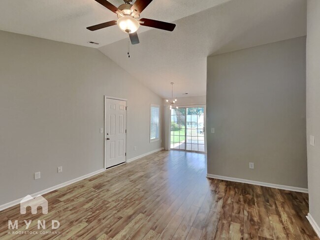 Building Photo - 1940 Cedar Ridge Ln