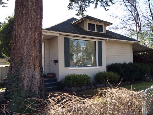 Primary Photo - 828 E 11th Ave