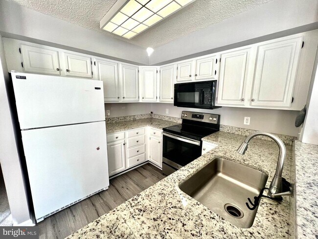 Building Photo - 2500 Airy Hill Cir