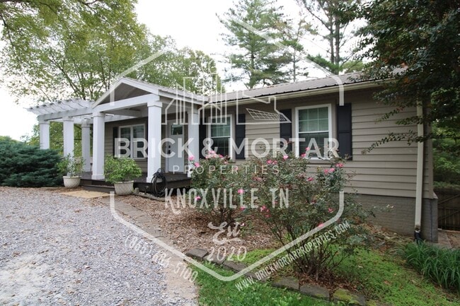 Photo - 1400 Mt Vista Dr House