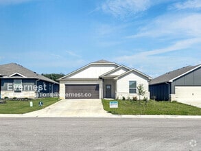 Building Photo - 2123 Hornbeam St