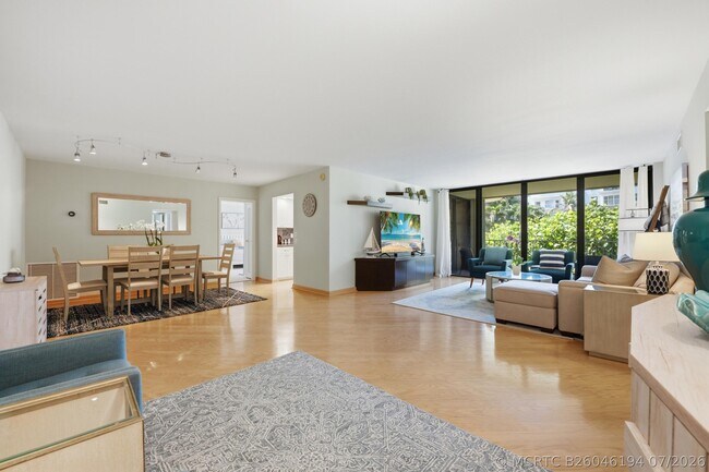 Foto del edificio - 3200 S Ocean Blvd