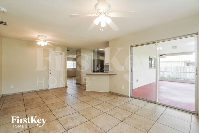 Foto del edificio - 222 SE 26th St