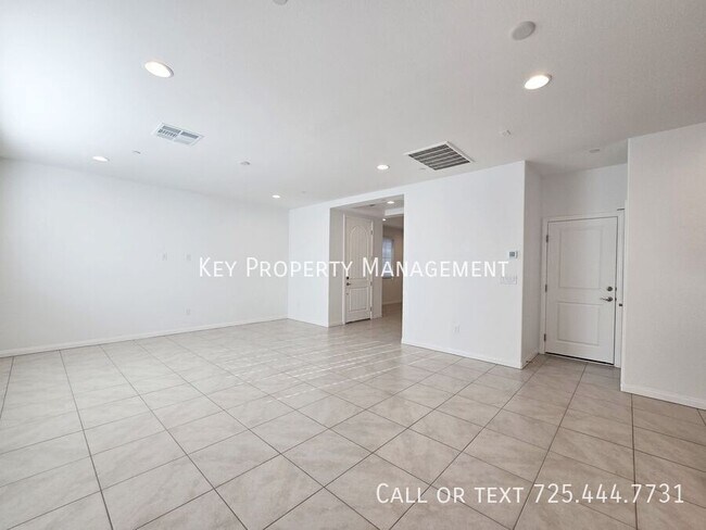 Foto del edificio - Brand new 3 bedroom, 3.5 bathroom home wit...