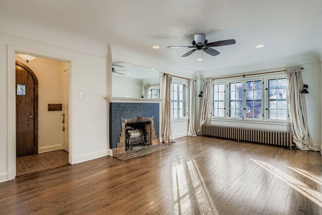 Foto del edificio - 1655 Jasmine St