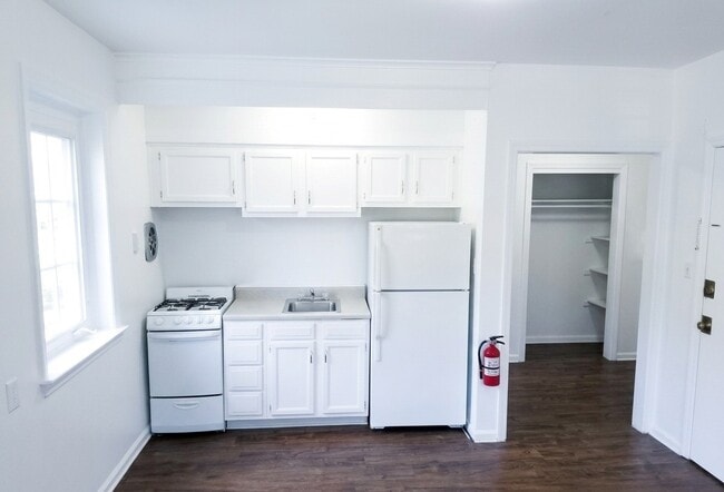 Kitchen - 17 Old Allamuchy Rd