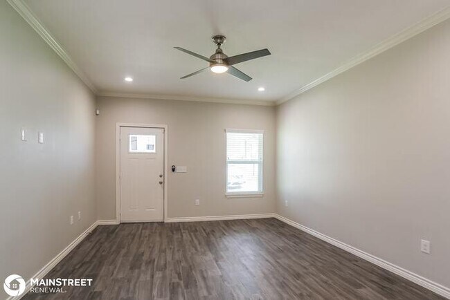 Building Photo - 16967 W IVANHOE, MONTGOMERY, TX 77316