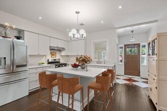 Building Photo - 603 Crockett St