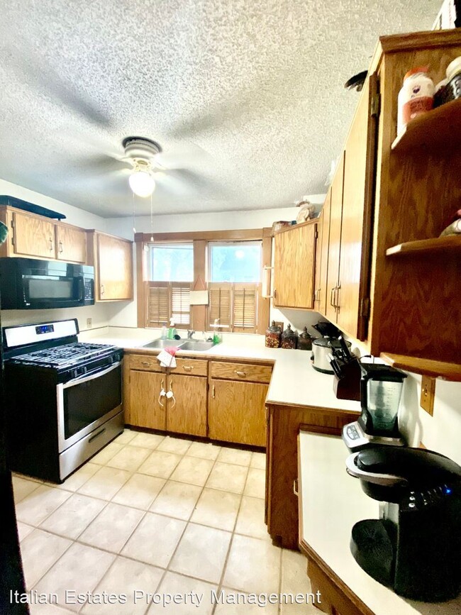 Building Photo - 3 br, 1 bath House - 607 Birch St.