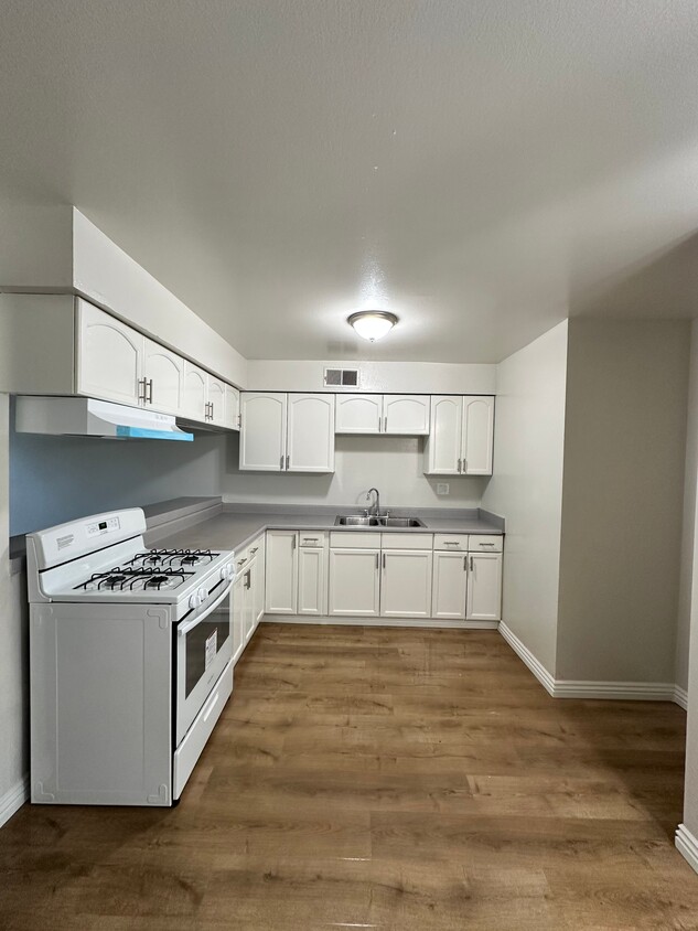 Foto principal - Azusa Townhomes