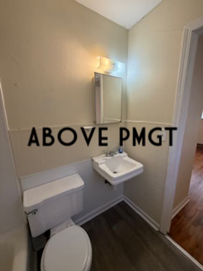 Photo - Renovated 1 bed, 1 bath duplex Townhome