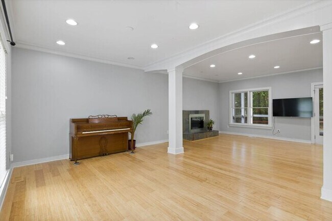 Foto del edificio - 111 Rustic Wood Ln