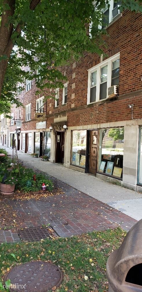 Foto del edificio - 910 Lyman Ave