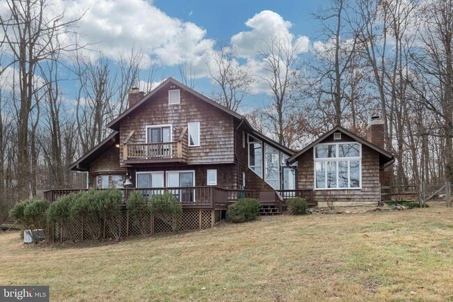 Foto del edificio - 1104 Tinker Hill Ln