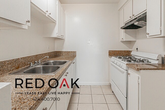 Building Photo - 17341 Hurley St