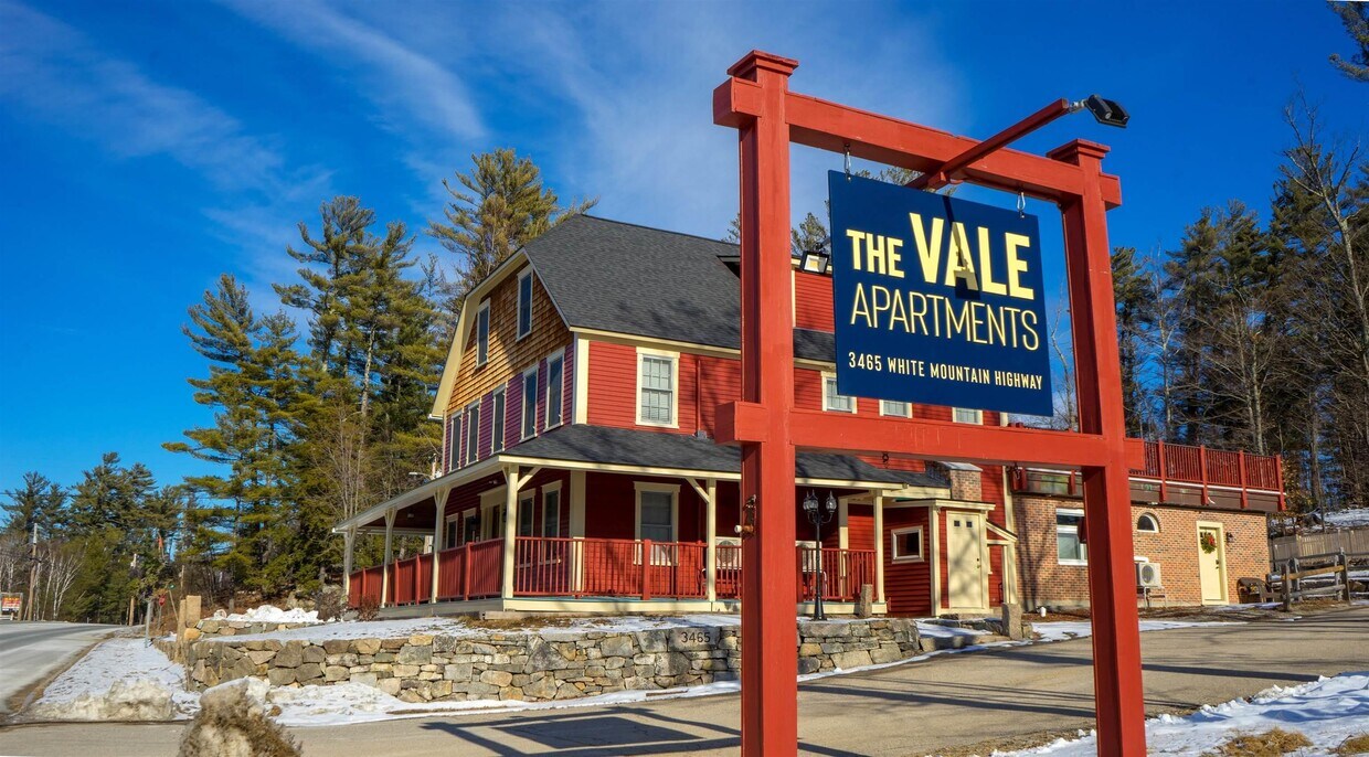 3465 White Mountain Hwy Unit 1, Conway, NH 03860 Room for Rent in