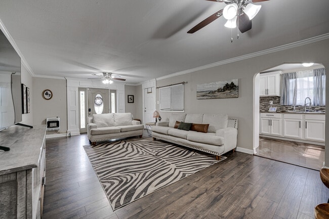 Sala de estar - 1922 Bragg St