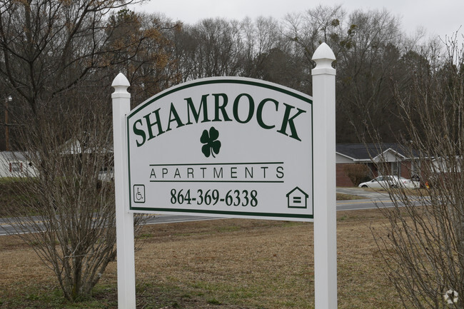 Building Photo - Shamrock Apartments