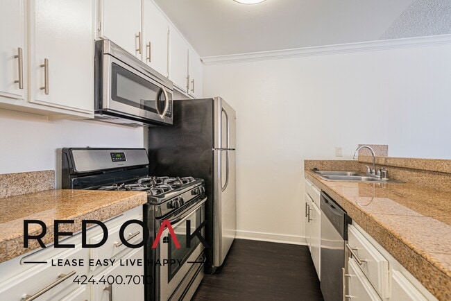 Foto del edificio - 1522 N Formosa Ave