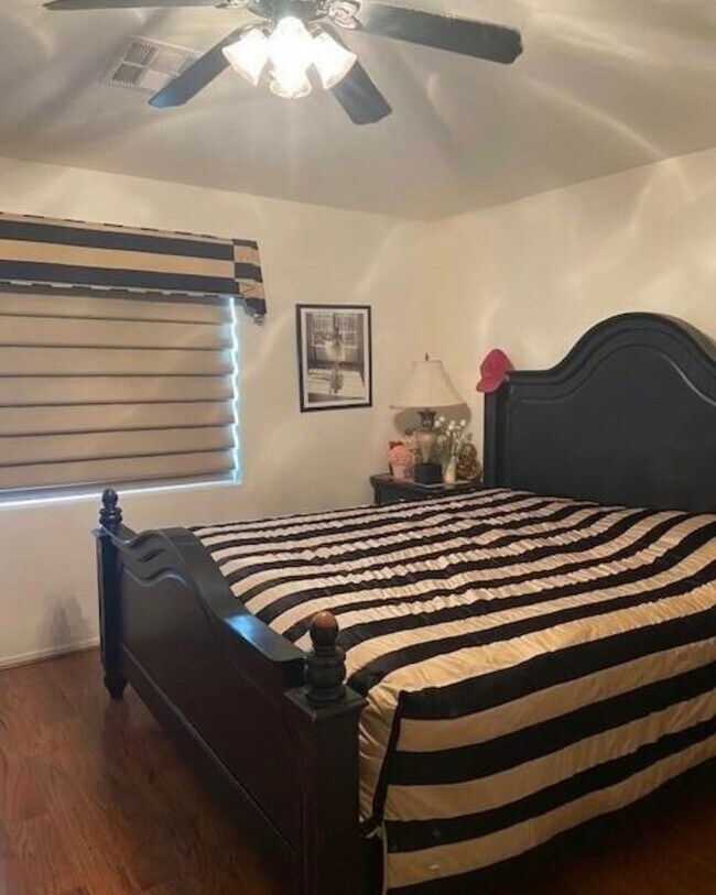 Building Photo - BEAUTIFUL 2 Bedroom 2 Bath Home