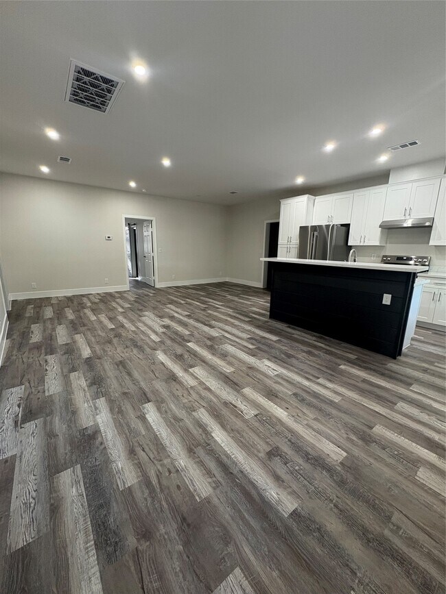 Foto del edificio - 23732 Panky Ln