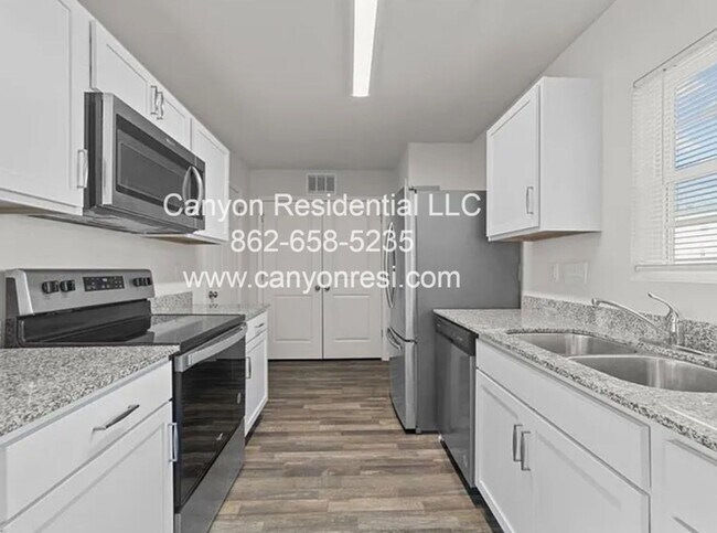 Foto del edificio - beautiful home with 3 bedrooms!