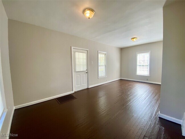 Foto del edificio - 328 Lease St