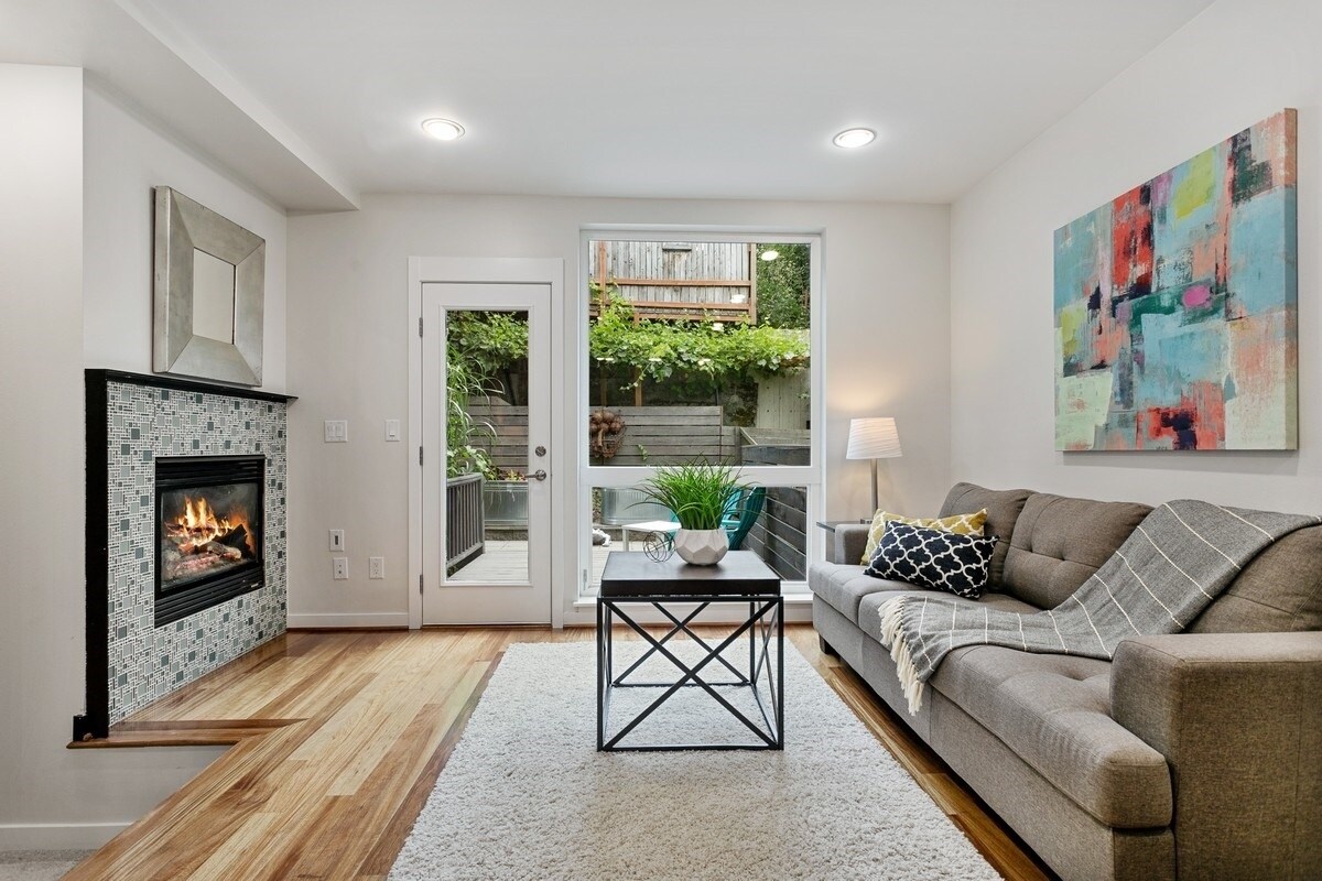 Photo - 1126 29th Ave S (Seattle, WA)