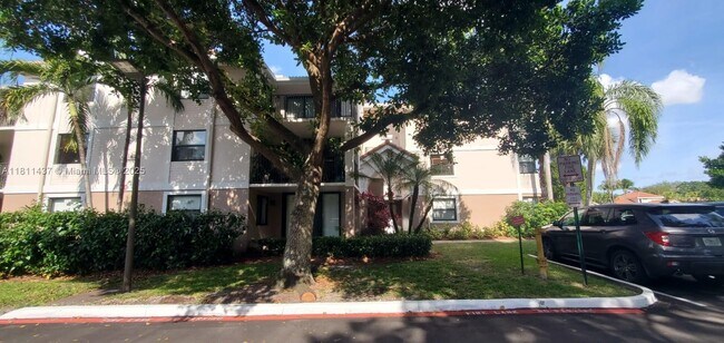 Foto del edificio - 10125 W Sunrise Blvd