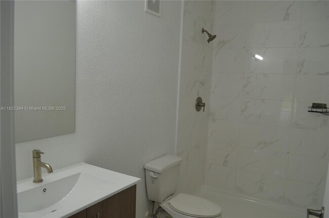 Foto del edificio - 1155 NW 2nd Ter
