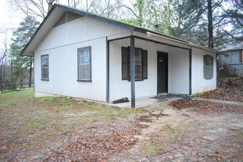 Primary Photo - 2423 Elizabeth St