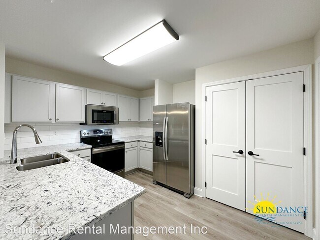 Foto del edificio - 2 br, 2 bath House - 791-A Navy Street