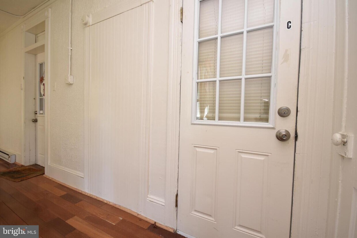 Foto principal - 9305 West St