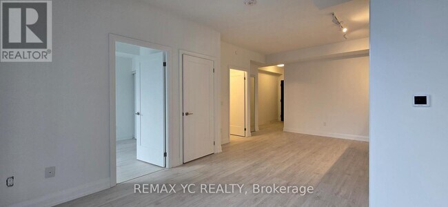 Building Photo - 20 Soudan Ave