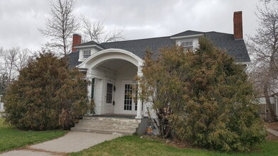 Building Photo - 22 N 9th Ave