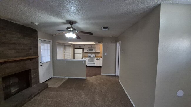 Building Photo - 6314 Cambridge Dr