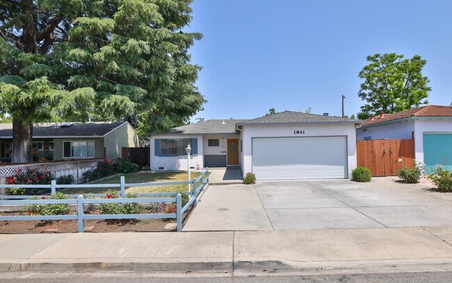 Foto del edificio - 1841 Briarwood Dr