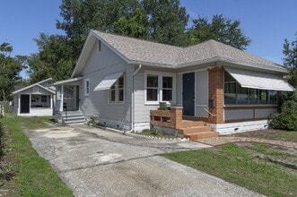 Building Photo - 2521 4th St S