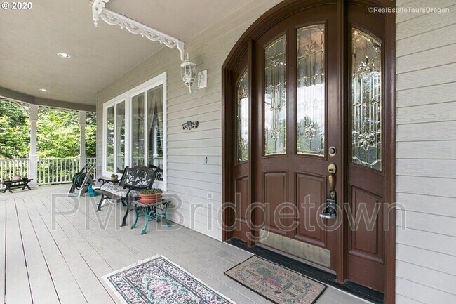 Foto del edificio - 12805 SE Spring Mountain Dr