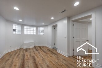 Building Photo - 1629 N Claremont Ave