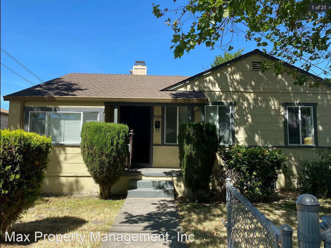 Foto principal - 3 br, 1 bath House - 11140 Robledo Drive