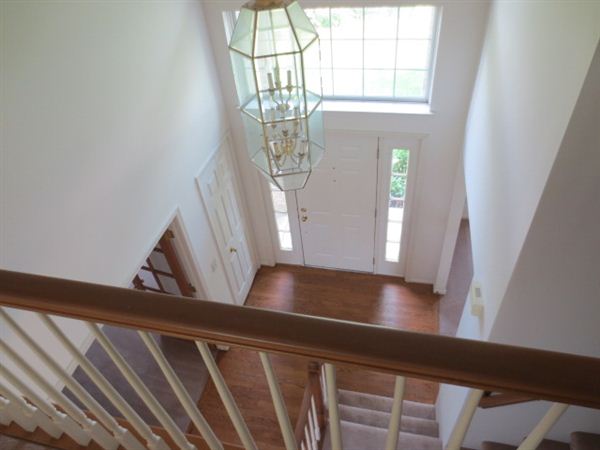 Building Photo - 898 Mountainside Dr