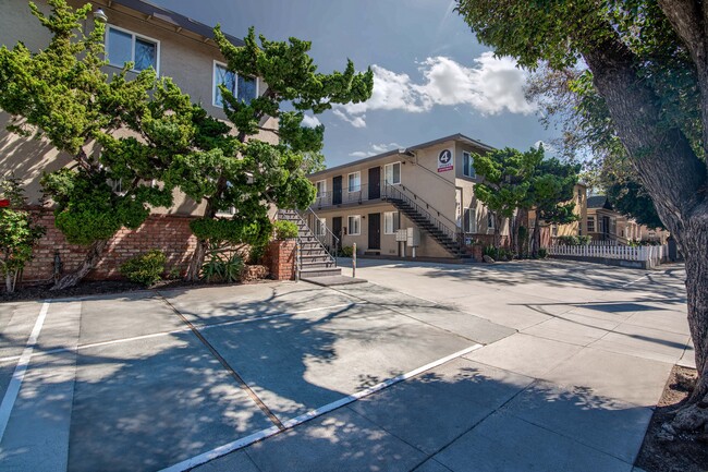 Building Photo - Fourth Street Apartments