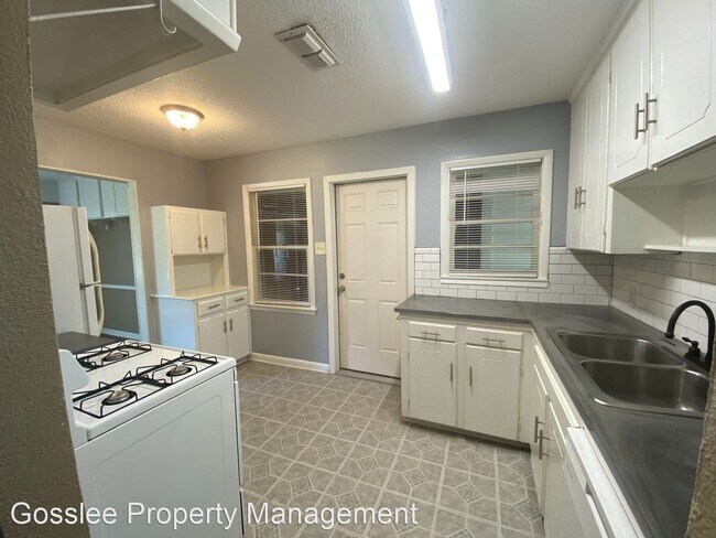 Building Photo - 3 br, 1 bath House - 1534 Debra Street