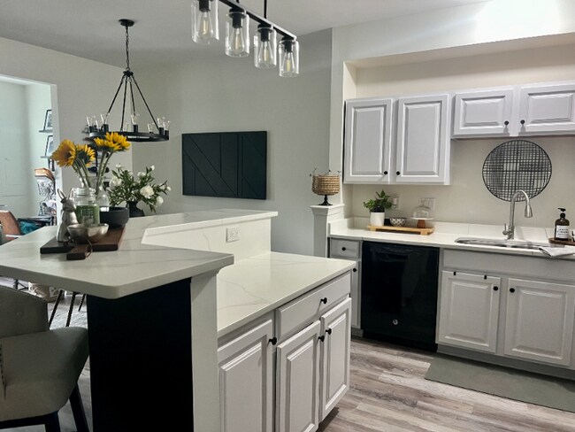 Foto del edificio - 7381 Smoothbore Ln