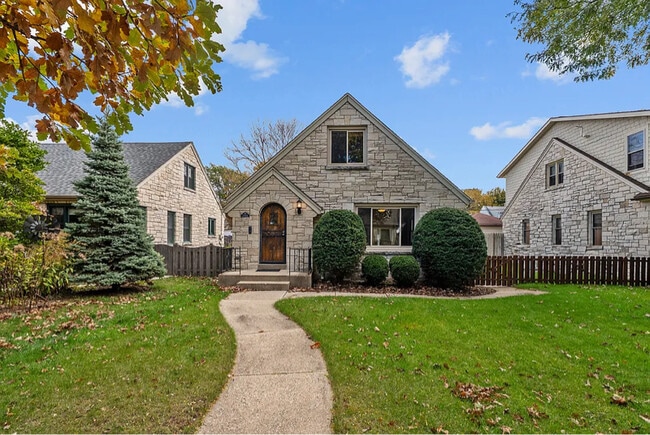 Building Photo - 2816 N 75th St