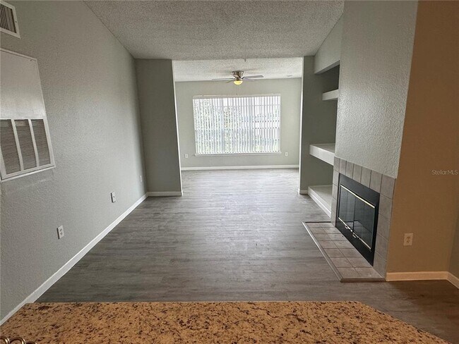 Building Photo - 13028 Plantation Park Cir