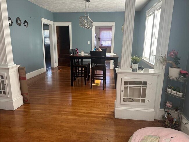 Foto del edificio - 1154 Plainfield St