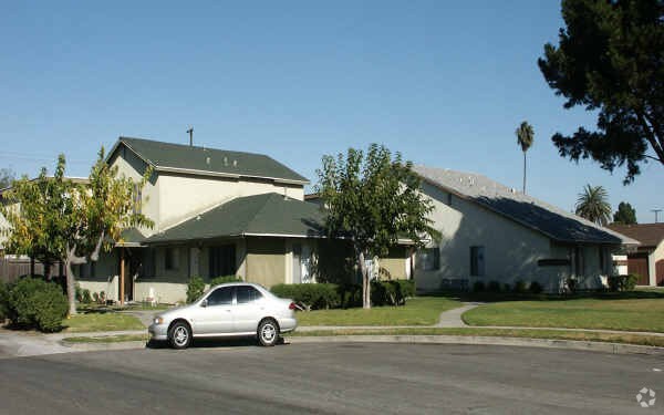 2230 - 2314 Manzanita Dr - Manzanita Apartments