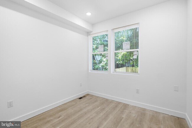 Foto del edificio - 2554 N 12th St